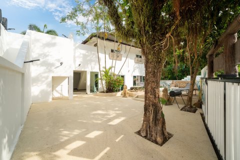 Вилла в Кату, Таиланд с 5 спальнями  № 153539 - фото 4