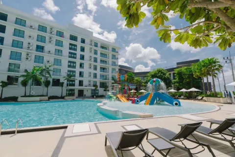 Condo in Phuket, Thailand, 2 bedrooms  № 153542 - photo 1