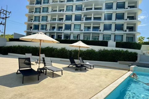 Condo in Phuket, Thailand, 2 bedrooms  № 153542 - photo 11
