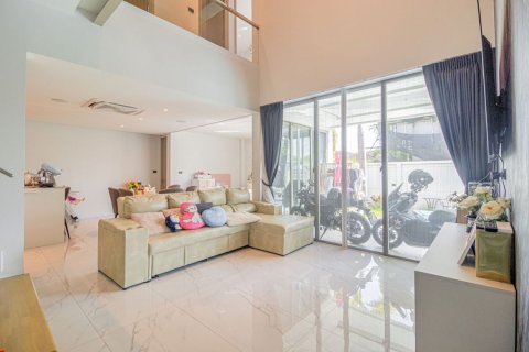 House in Chiang Mai, Thailand 4 bedrooms № 119999 - photo 8