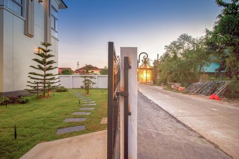 House in Chiang Mai, Thailand 4 bedrooms № 119995 - photo 26
