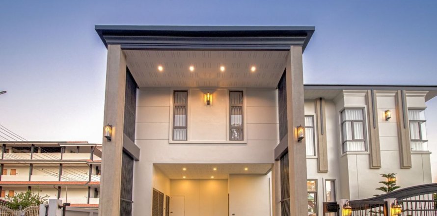 House in Chiang Mai, Thailand 4 bedrooms № 119995