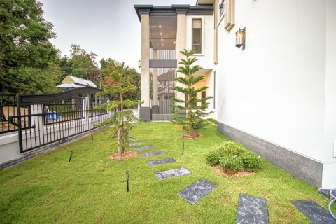 House in Chiang Mai, Thailand 4 bedrooms № 119995 - photo 20