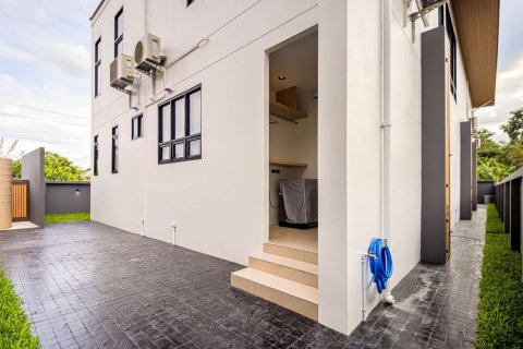 House in Chiang Mai, Thailand 4 bedrooms № 119994 - photo 25