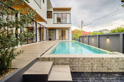 House in Chiang Mai, Thailand 4 bedrooms № 119994 - photo 11
