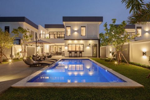 House in Chiang Mai, Thailand 4 bedrooms № 119998 - photo 1