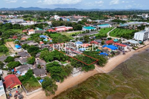 Land in Pattaya, Thailand 2068 sq.m. № 198056 - photo 4