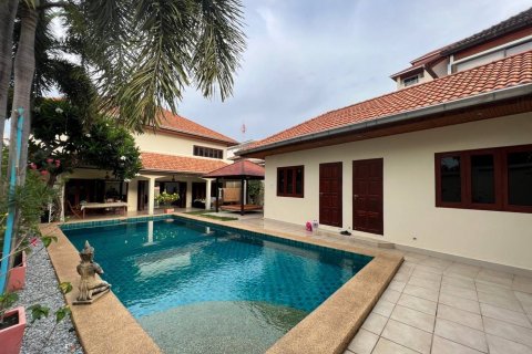 Вилла в Паттайе, Таиланд с 5 спальнями № 146249 - фото 2