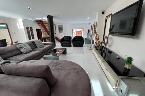 Вилла в Паттайе, Таиланд с 5 спальнями № 146249 - фото 7