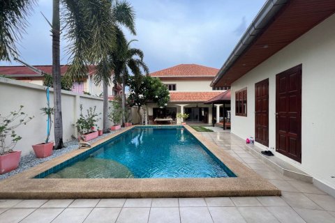 Вилла в Паттайе, Таиланд с 5 спальнями № 146249 - фото 1