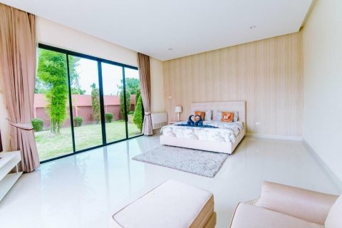 Вилла в Паттайе, Таиланд с 4 спальнями  № 146022 - фото 25