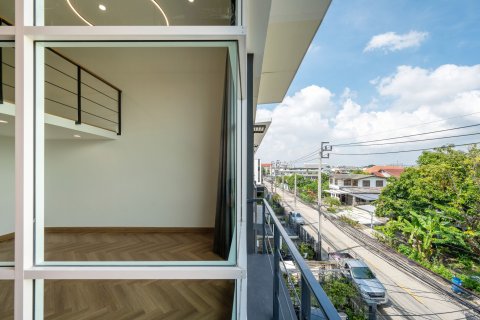 Townhouse in Bangkok, Thailand 4 bedrooms № 143014 - photo 18