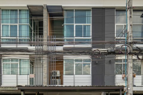 Townhouse in Bangkok, Thailand 4 bedrooms № 143014 - photo 1