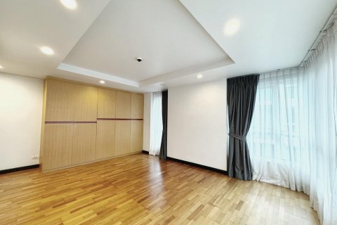 Кондоминиум с 3 спальнями в Бангкоке, Таиланд № 143017 - фото 6