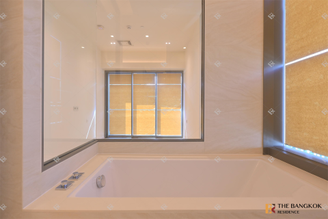 Condo in Bangkok, Thailand, 2 bedrooms  № 187385