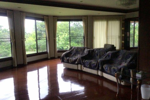Maison à Hang Dong, Thaïlande 6 chambres № 140724 - photo 9