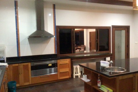 Maison à Hang Dong, Thaïlande 6 chambres № 140724 - photo 7