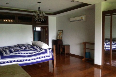 Maison à Hang Dong, Thaïlande 6 chambres № 140724 - photo 17