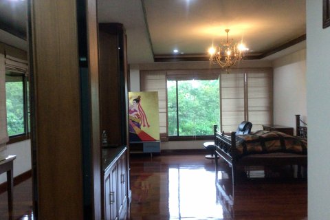 Maison à Hang Dong, Thaïlande 6 chambres № 140724 - photo 14