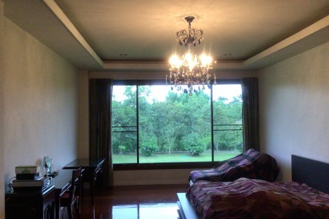 Maison à Hang Dong, Thaïlande 6 chambres № 140724 - photo 11