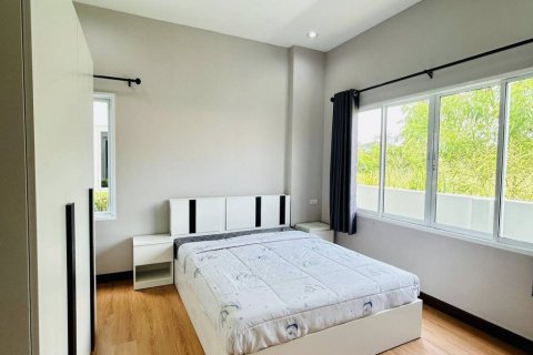 House in Bang Lamung, Thailand 3 bedrooms № 134746 - photo 6