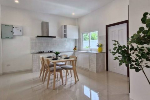 House in Bang Lamung, Thailand 3 bedrooms № 134747 - photo 1