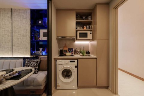 Condo in Khlong Toei, Bangkok, Thailand, 1 bedroom  № 134741 - photo 8