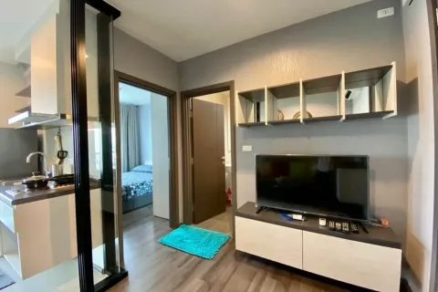 Студия в кондо в Ваттхане, Бангкок, Таиланд № 159398 - фото 2