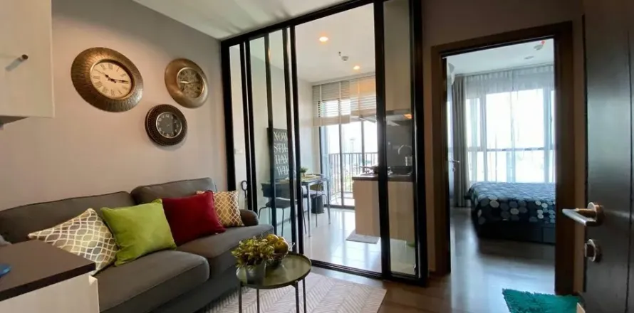 Студия в кондо в Ваттхане, Бангкок, Таиланд № 159398