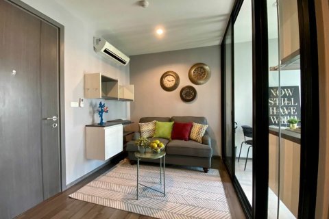 Студия в кондо в Ваттхане, Бангкок, Таиланд № 159398 - фото 6