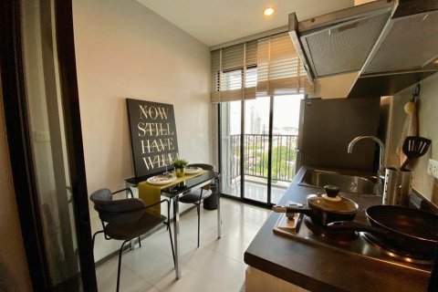 Студия в кондо в Ваттхане, Бангкок, Таиланд № 159398 - фото 3