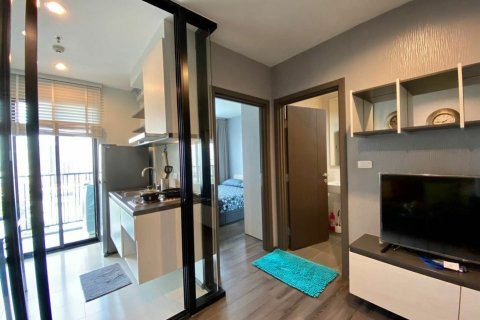 Студия в кондо в Ваттхане, Бангкок, Таиланд № 159398 - фото 7