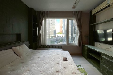 Studio in the Condo in Khlong Toei, Bangkok, Thailand № 159399 - photo 9