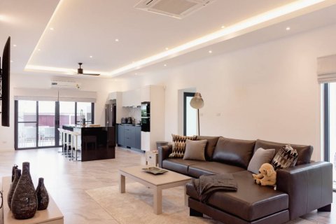 Villa in Hua Hin, Thailand 3 bedrooms № 134467 - photo 5