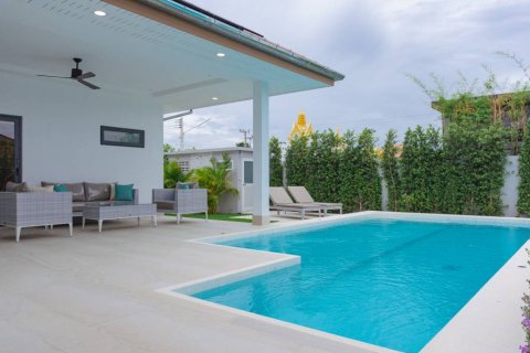 Villa in Hua Hin, Thailand 3 bedrooms № 134467 - photo 3