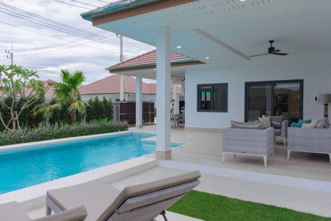 Villa in Hua Hin, Thailand 3 bedrooms № 134467 - photo 4