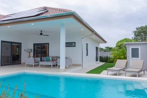 Villa in Hua Hin, Thailand 3 bedrooms № 134467 - photo 2
