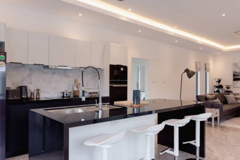 Villa in Hua Hin, Thailand 3 bedrooms № 134467 - photo 9