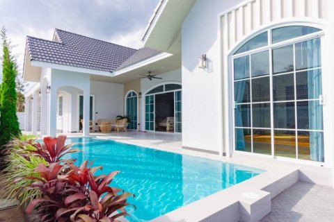 Вилла в Ча-аме, Таиланд с 3 спальнями  № 134462 - фото 1