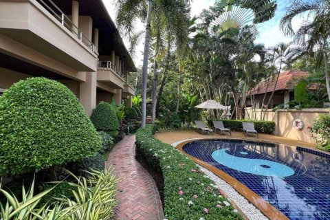 Таунхаус в Самуи, Таиланд с 2 спальнями  № 134465 - фото 3