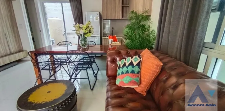 Reihenhaus in Yan Nawa, Bangkok, Thailand 3 Schlafzimmer № 214890