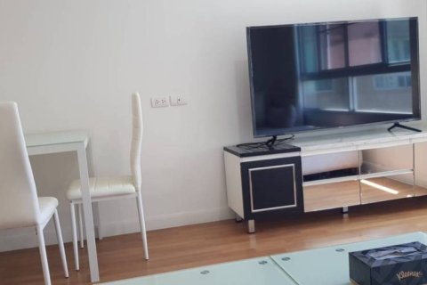 Кондоминиум с 2 спальнями в Хуай Кванге, Бангкок, Таиланд № 150468 - фото 6