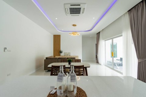Villa in Hua Hin, Thailand 3 bedrooms № 150465 - photo 7