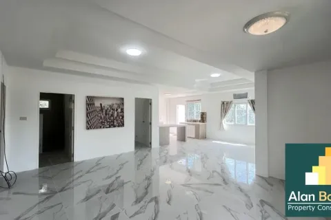 House in Pattaya, Thailand 3 bedrooms № 210616 - photo 12
