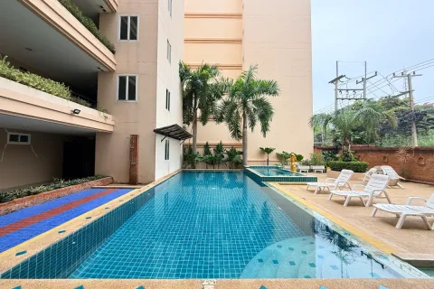 Condominio de 3 dormitorios en Pattaya, Tailandia № 210621 - foto 2
