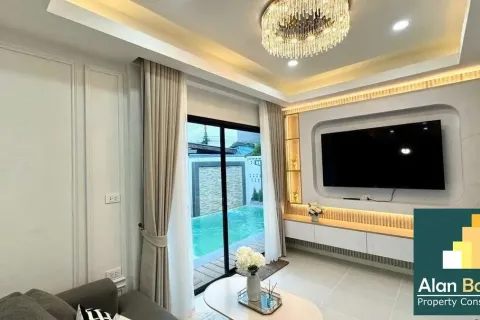 House in Pattaya, Thailand 3 bedrooms № 210618 - photo 4
