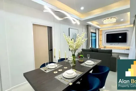 House in Pattaya, Thailand 3 bedrooms № 210618 - photo 5