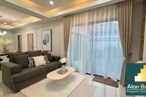 House in Pattaya, Thailand 3 bedrooms № 210618 - photo 3