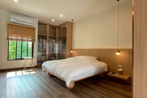 Townhouse in Phra Khanong, Bangkok, Thailand 3 bedrooms № 160854 - photo 13