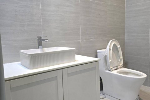 Villa in Phuket, Thailand 3 bedrooms № 160848 - photo 11